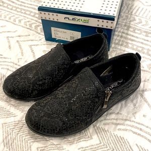Spring Step Mandiella Black Side Zip Leather Loafer